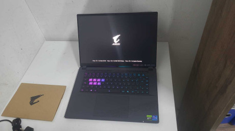 GIGABYTE AORUS 16X 9KG-43TRC54SD I7-13650H(OUTLET)